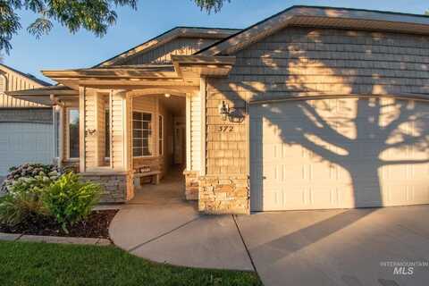 372 S Golden Eagle Ln, Eagle, ID 83616