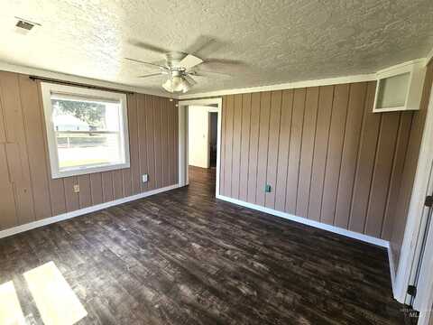 427 Linden Ave, Lewiston, ID 83501