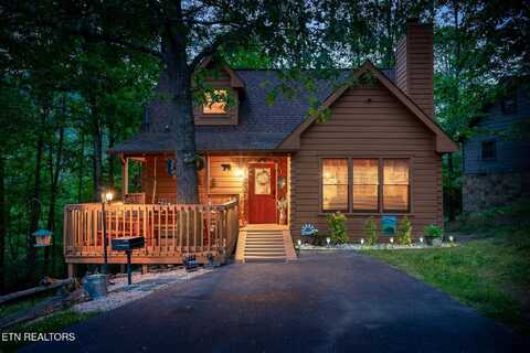 3513 Country Pines Way, Sevierville, TN 37876