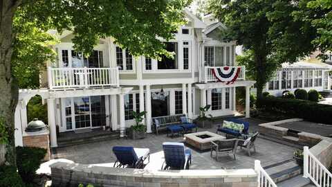 7688 E Vawter Park Road, Syracuse, IN 46567