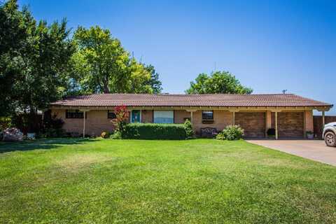 100 Loretta Street, Silverton, TX 79257