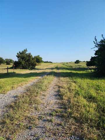 16975 NE North Dr, Fletcher, OK 73541