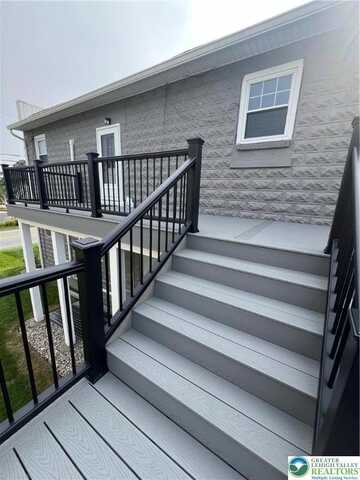 4055 William Penn Highway unit: Apt 2, Palmer, PA 18045
