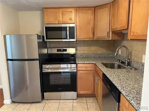 1126 Rue La Chelle Walk, Creve Coeur, MO 63141