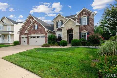 38 Heritage Pointe Circle, Fenton, MO 63026