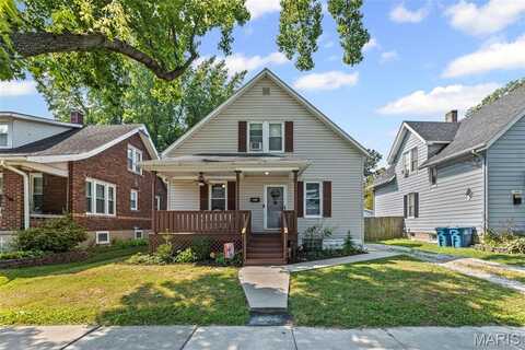 1504 12th Street, Highland, IL 62249