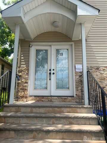 19 Henry Street, Edison, NJ 08820