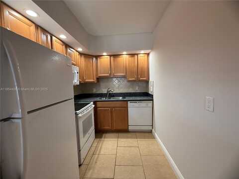 2424 SE 17th Cswy, Fort Lauderdale, FL 33316