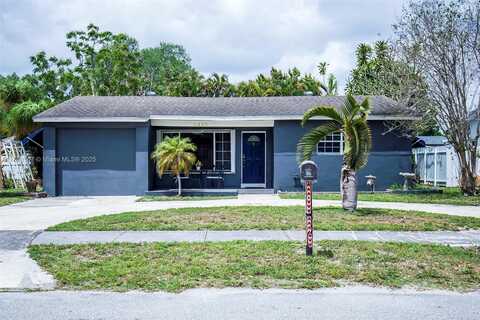 6445 S Funston St, Hollywood, FL 33023