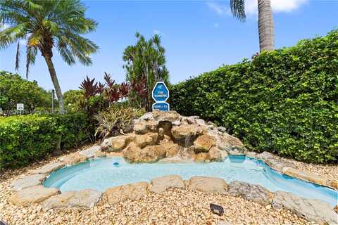 13953 KENDALE LAKES CR, Miami, FL 33183