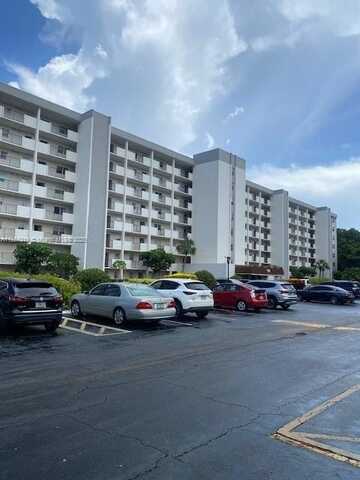 5860 NW 44th St, Lauderhill, FL 33319