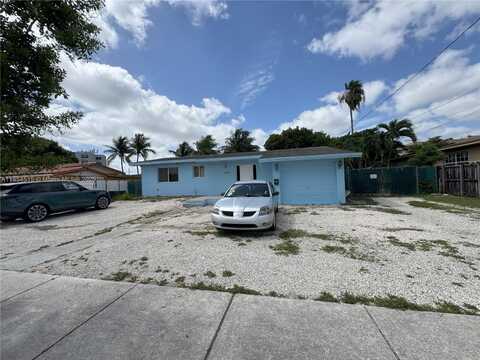 490 W 53rd St, Hialeah, FL 33012