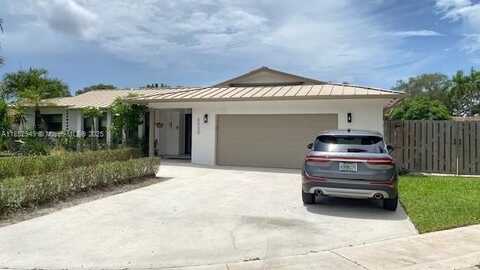 6020 SW 17th Ct, Plantation, FL 33317