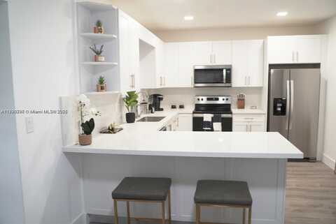 520 NW 45th St, Miami, FL 33127