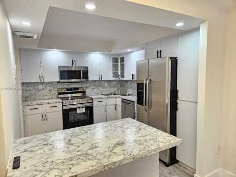 18021 Biscayne Blvd, Aventura, FL 33160