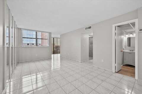 9440 W Flagler St, Miami, FL 33174