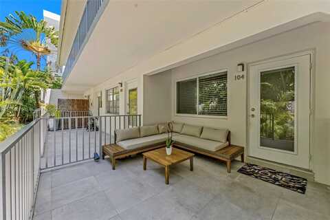 915 Lenox Ave, Miami Beach, FL 33139