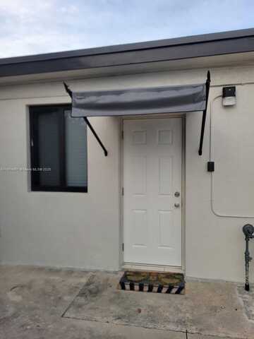 8415 NW 171st St, Hialeah, FL 33015