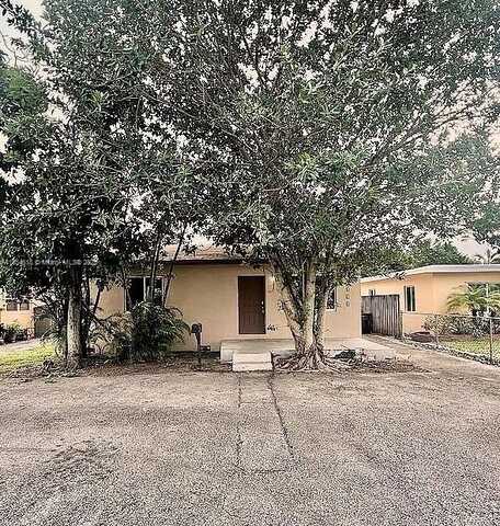 2644 Hayes St, Hollywood, FL 33020