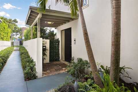 6650 SW 71st Ln, South Miami, FL 33143