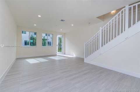 10226 NW 64th Ter, Doral, FL 33178