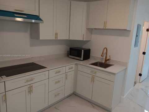 91865 Overseas Hwy, Tavernier, FL 33070