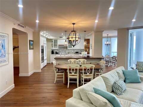 21050 Point Pl, Aventura, FL 33180