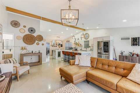 1356 NW 129th Way, Sunrise, FL 33323