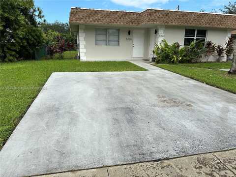 5709 Hayes St, Hollywood, FL 33021