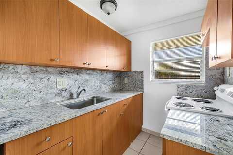 6270 W Flagler St, Miami, FL 33144