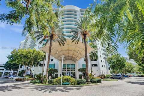 7900 Harbor Island Dr, North Bay Village, FL 33141