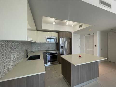 5252 NW 85th Ave, Doral, FL 33166