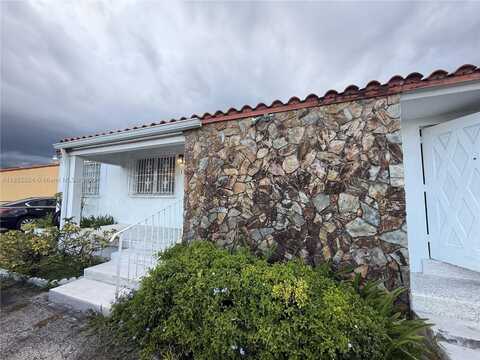 110 Flagami Blvd, Miami, FL 33144