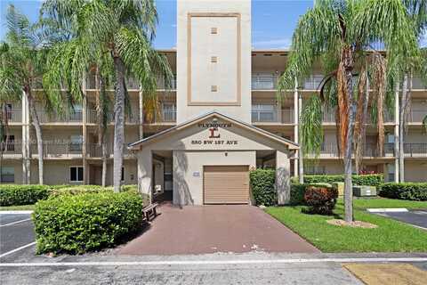 550 SW 137th Ave, Pembroke Pines, FL 33027