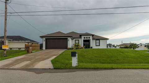 2519 43rd St SW, Lehigh Acres, FL 33976