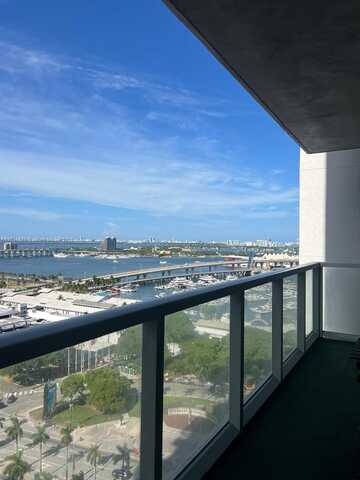 244 Biscayne Blvd, Miami, FL 33132