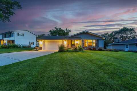 6158 Sycamore St, Greendale, WI 53129