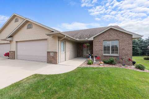 330 Clover Ln, Lomira, WI 53048