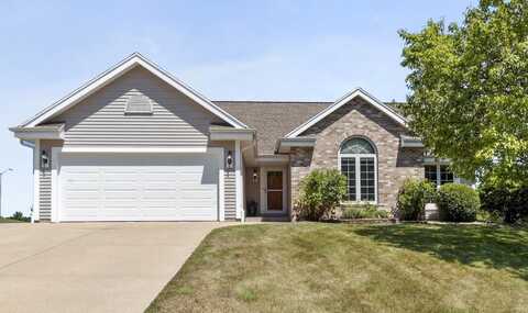 2300 E Cody Ct, Oak Creek, WI 53154