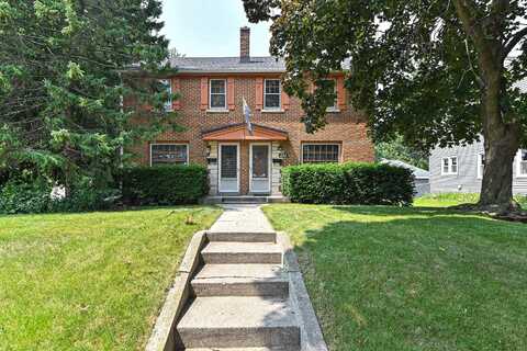 2135 S 102nd St, West Allis, WI 53227