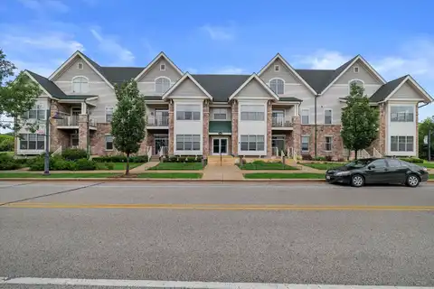 14900 W Wilbur Dr, New Berlin, WI 53151