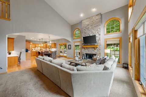 W147n9955 Emerald Ln, Germantown, WI 53022