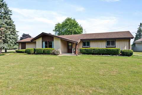 5889 W Silverleaf Ln, Brown Deer, WI 53223