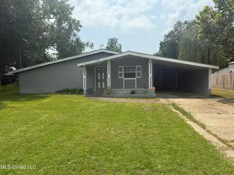 2108 Glendale Street, Pascagoula, MS 39567