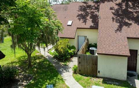 5627 ASHLEY OAKS DRIVE, TAMPA, FL 33617