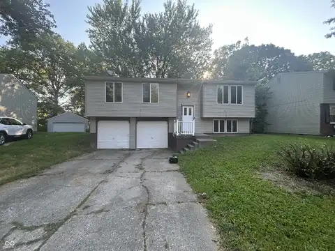 2815 Rouark Circle, Indianapolis, IN 46229