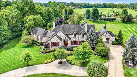 8581 Hunt Club Road, Zionsville, IN 46077