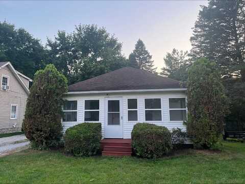 81205 Cole, Memphis, MI 48041