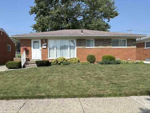 31343 W Wind Dr, Fraser, MI 48026