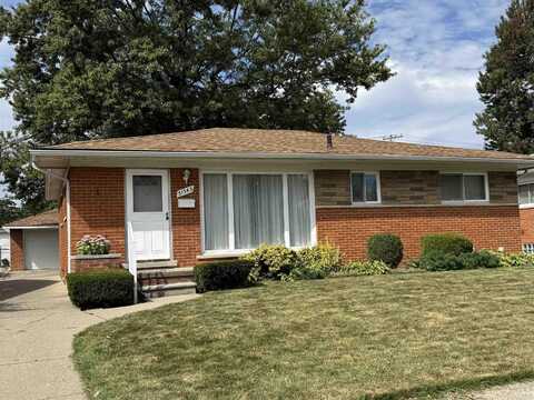 31343 W Wind Dr, Fraser, MI 48026